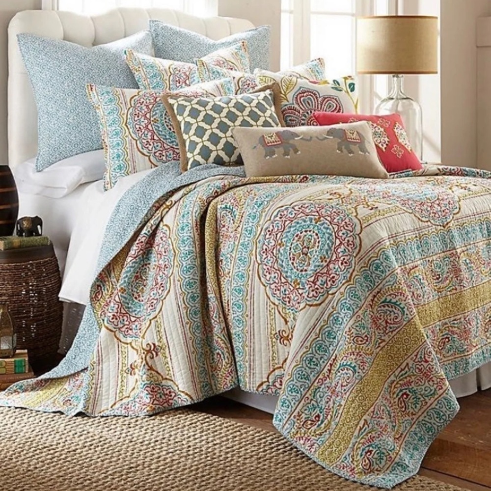 Levtex Reversible Twin Quilt Bedding